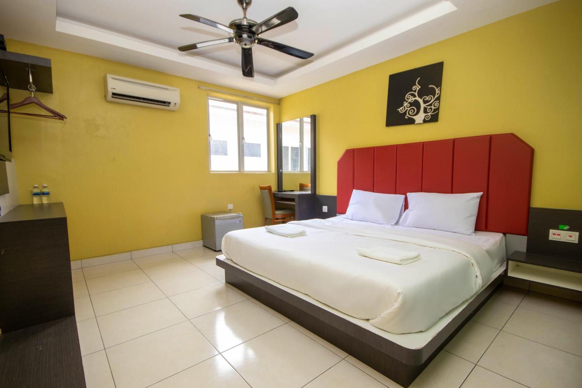 Jq Happy Lumut Hotel ภายนอก รูปภาพ