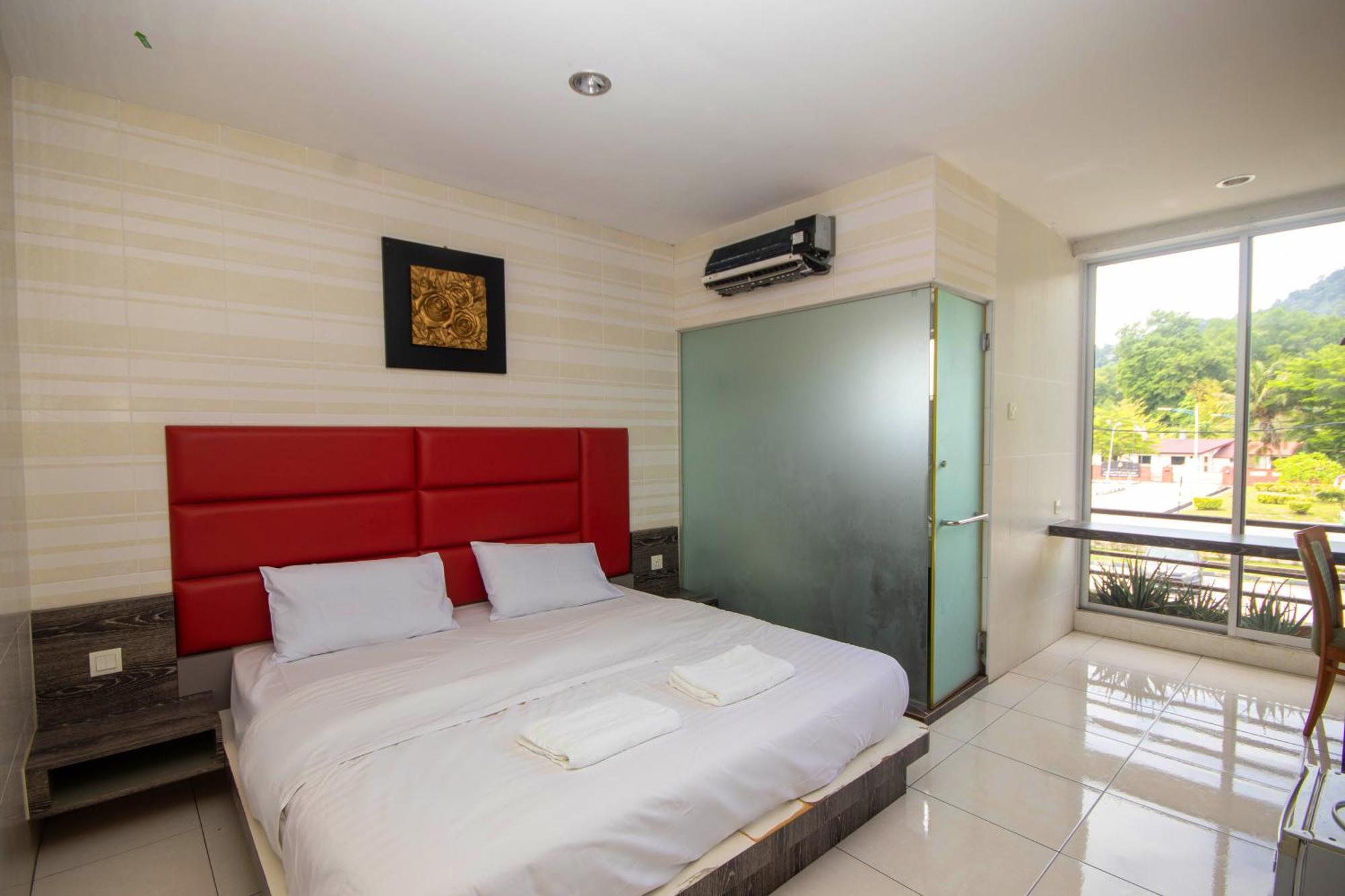 Jq Happy Lumut Hotel ภายนอก รูปภาพ