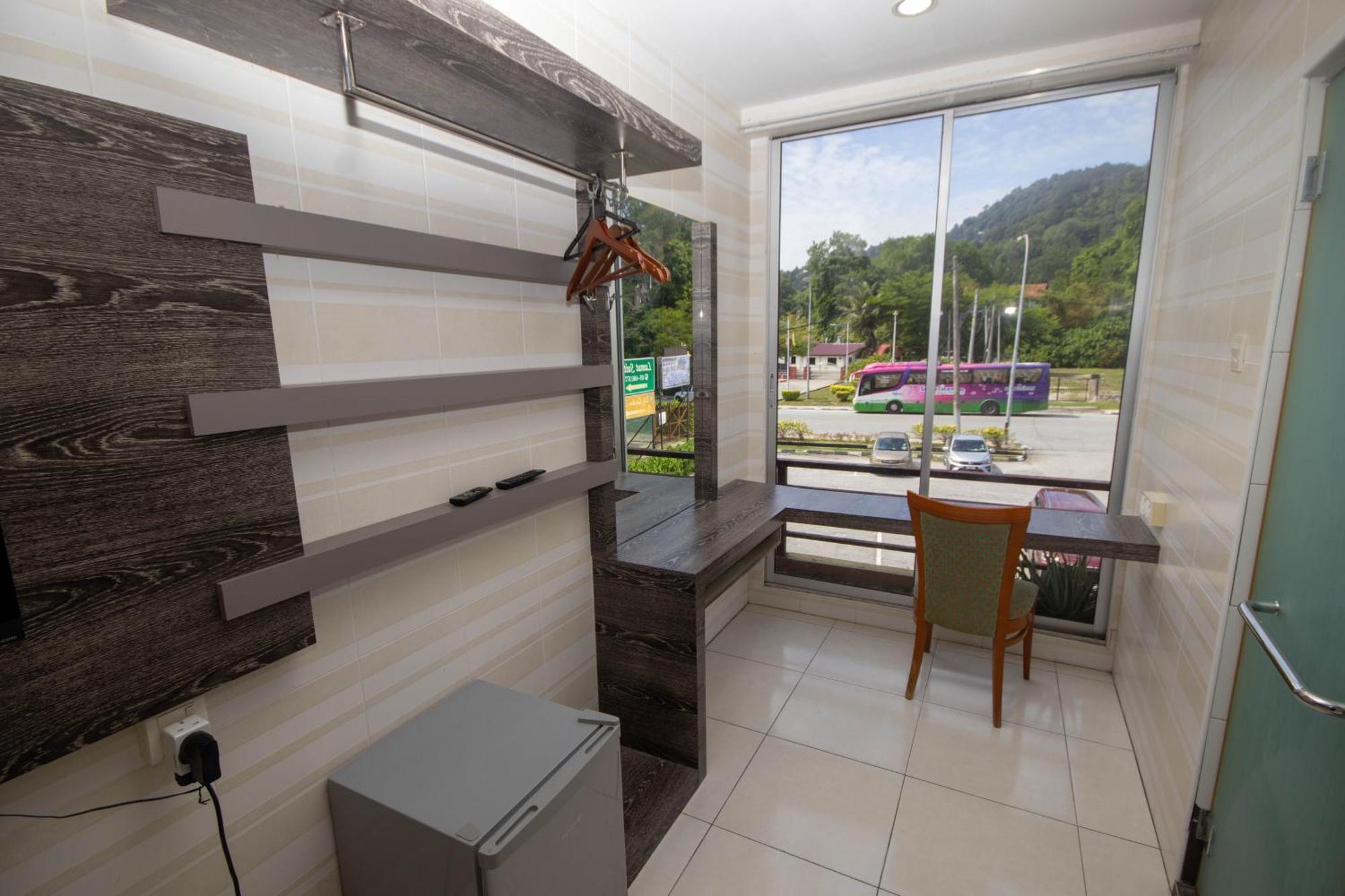Jq Happy Lumut Hotel ภายนอก รูปภาพ