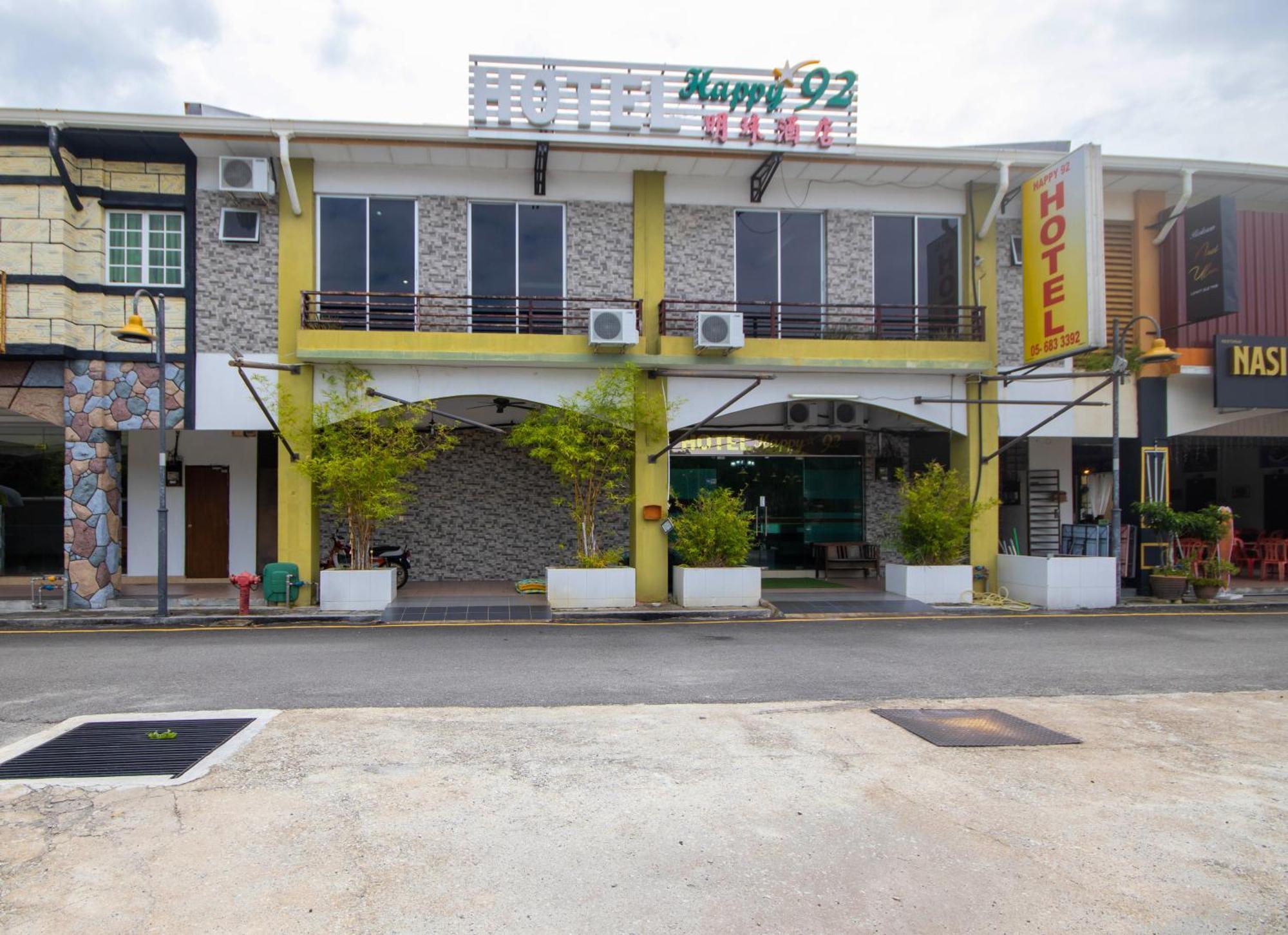 Jq Happy Lumut Hotel ภายนอก รูปภาพ